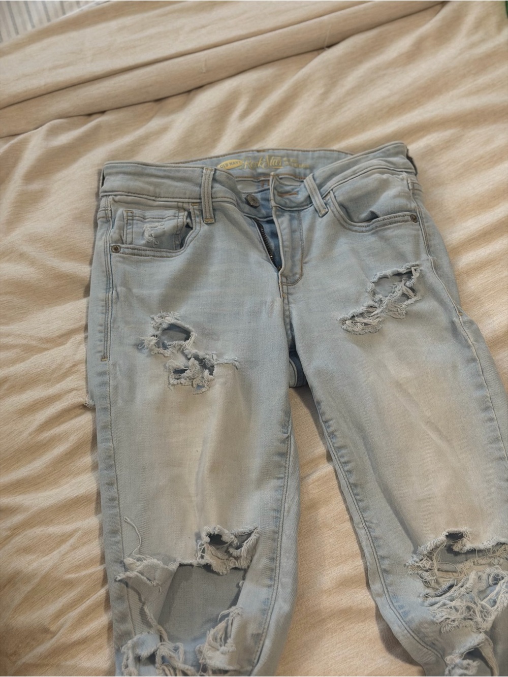 Old Navy Light Blue Distressed Skinny Jeans